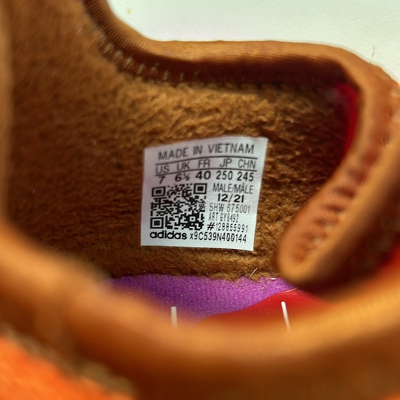 Adidas/Southpark OMGTKK collaboration US size 7.  No box.  Great condition. - Picture 8 of 13